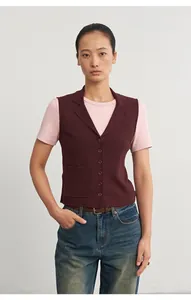 Ärmellose burgunderrote Strickweste mit Polokragen und Knopfleiste für Damen