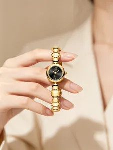 Elegante reloj GEDI de metal dorado con cadena de cuentas y esfera negra para mujer