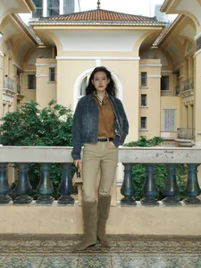 American vintage washed gradient denim jacket for women featuring a short lapel design