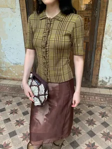 Elegante gonna svasata vintage a vita alta con stampa in tulle marrone scuro da donna