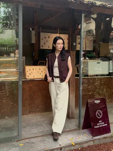 Gilet da donna in camoscio marrone stile Maillard con colletto alla coreana