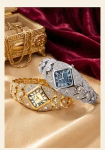 Gros plan sur les montres bracelets GEDI de luxe ornées de strass en or et argent
