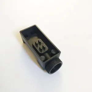 Dettaglio dello strumento rimuovi maglie per orologi in plastica nera regolabile