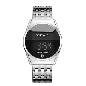 Vue détaillée de la montre électronique tactile LED argentée BESTWIN pour hommes