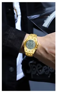 Vue détaillée d'une montre numérique pour homme en or avec une lunette facettée géométrique