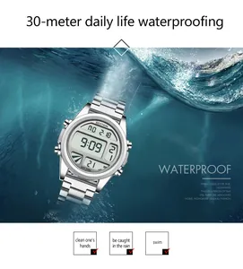 Montre de sport numérique étanche à 30 m avec bracelet robuste en acier argenté.
