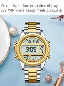 Gros plan sur la montre numérique Bestwin or et argent avec bracelet bicolore en acier