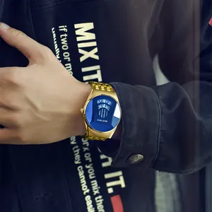 Κομψό χρυσό ανδρικό ρολόι με μπλε καντράν και μοναδικό φουτουριστικό σχεδιασμό.