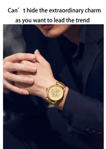 Montre mécanique automatique squelette dorée de luxe pour homme avec costume chic