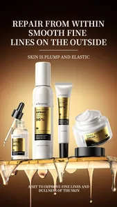 Komplettes KORMESIC Snail Repair Hautpflege-Set auf einer luxuriösen gold-flüssigen Plattform