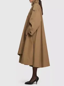 Gabardina camel oversize minimalista de corte en A con solapa y charreteras para mujer