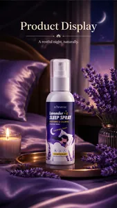 KORMESIC Lavendel Slaapspray detail in een gezellige nachtelijke slaapkamer omgeving