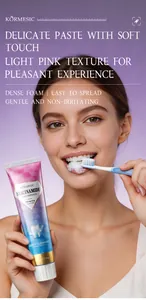Modelo usa pasta dental con niacinamida KORMESIC para blanqueamiento y aliento fresco.