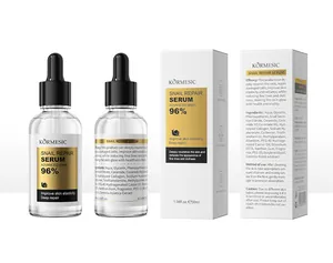 Nahaufnahme von KORMESIC Snail Repair Serum Flasche und Verpackung mit Inhaltsstoffen