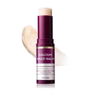 Detaillierte Makroansicht des Calcium Multi Balm Stifts mit cremiger Anti-Aging-Textur