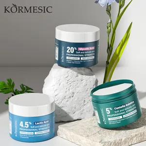 Cotons de soin KORMESIC à l'acide glycolique et à la centella pour un soin du visage pro.