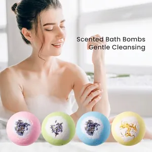 Set de 4 bombas de baño perfumadas con pétalos de flores para una limpieza suave de spa.