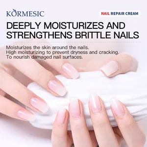 Vue détaillée d'ongles sains traités avec une crème réparatrice hydratante et fortifiante.