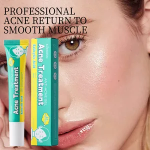 Gel de tratamiento de acné con ácido salicílico KORMESIC y empaque sobre piel clara