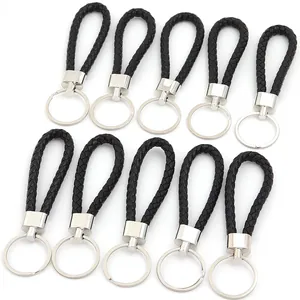 Set di dieci cordini in ecopelle intrecciata nera con anelli in metallo argento lucido