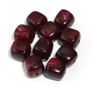 Cuentas cuadradas de acrílico jaspeado rojo oscuro para joyería y colgantes DIY