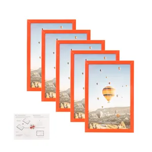 Set mit 5 leuchtend orangefarbenen PVC-Bilderrahmen mit Kappadokien-Heißluftballon-Motiv