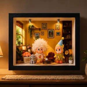 Caja de exhibición LED para figuras con escena de habitación en miniatura