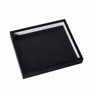 Dimensioni del quadro a scatola nero con misura 32x27cm e profondità di 3cm per ricordi