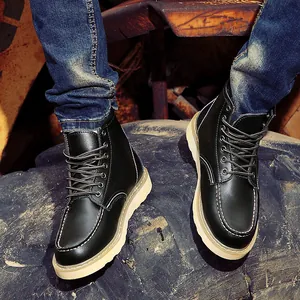 Zwarte lederen Martin-stijl veterboots voor heren met dikke zool in industriële look