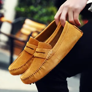 Chaussures de Conduite pour Hommes en Cuir Suédé Mocassins Décontractés Classiques Confortables Souples Cousus à la Main Grandes Pointures