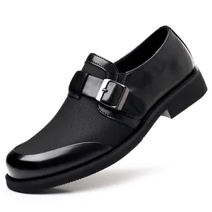 Zapatos casuales de cuero negro para hombre con elegante correa de hebilla y malla