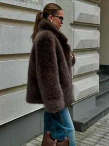 Eleganter brauner Kunstpelzmantel in Fuchs-Optik mit Reverskragen für Herbst und Winter