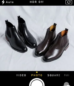 Classici stivali Chelsea in pelle da uomo, neri e marroni, perfetti per look casual business