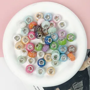 Bunte Acryl-Rondellperlen mit 5mm großen Löchern für DIY-Schmuckherstellung.