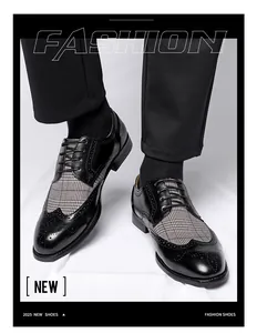 Detailansicht der eleganten schwarzen Herren-Brogues mit stilvollem kariertem Stoffeinsatz