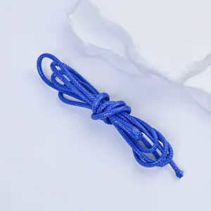 Nahaufnahme der 2,5 mm blauen koreanischen Wachskordel für DIY-Geflochtene Lanyards.