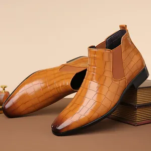 Eleganti stivali Chelsea da uomo in rilievo coccodrillo beige con punta quadrata