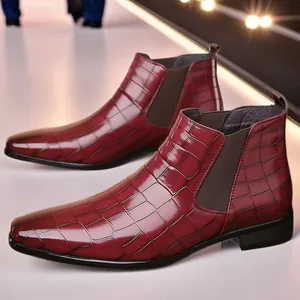 Eleganti stivaletti Chelsea da uomo a punta quadra con trama a coccodrillo bordeaux