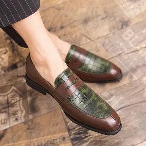 Chaussures en cuir pour hommes de style britannique avec texture motif crocodile
