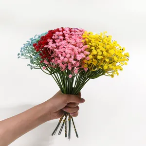 Bunter künstlicher Schleierkraut-Handstrauß für die DIY-Heimdekoration und Hochzeiten
