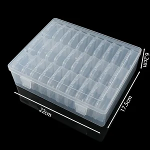 Vue détaillée boîte de rangement PP 28 cases avec dimensions 22x17,5x6,2 cm.