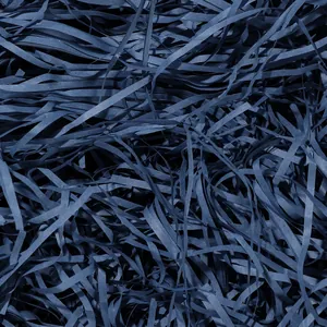 Primo piano della consistenza della carta triturata blu scuro per confezioni