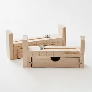Verstellbarer Webrahmen aus Holz für DIY-Armbänder mit Skalenmarkierung