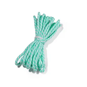 Vue détaillée du cordon en coton torsadé turquoise et blanc pour l'artisanat et cadeaux