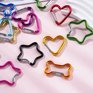Mousquetons colorés en alliage d'aluminium en forme de cœur et d'étoile pour porte-clés