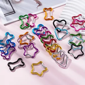 Mousqueton en Alliage d'Aluminium Irrégulier Coloré Forme de Cœur Étoile Os Porte-clés Boucle de Suspension de Sac Multifonctionnel Accessoires de Bijoux DIY