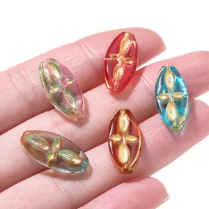 Dettaglio di perle di vetro ceche ovali vintage 9,5x20mm per il fai da te gioielli
