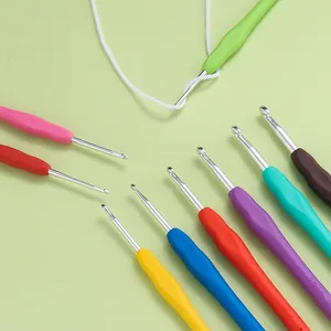 Set of multi-colored TPR soft handle aluminum crochet hooks for DIY knitting crafts