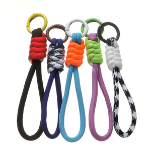 Dragonnes tressées en paracorde colorées avec mousquetons amovibles pour clés et téléphones.