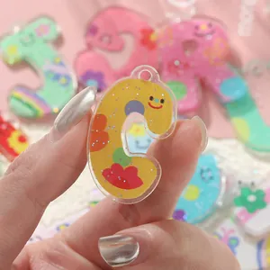 Bunte bedruckte Acryl Alphabet Buchstabenanhänger für kreative DIY Schmuckherstellung